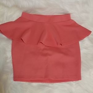 High waisted 2B Bebe ruffle skirt